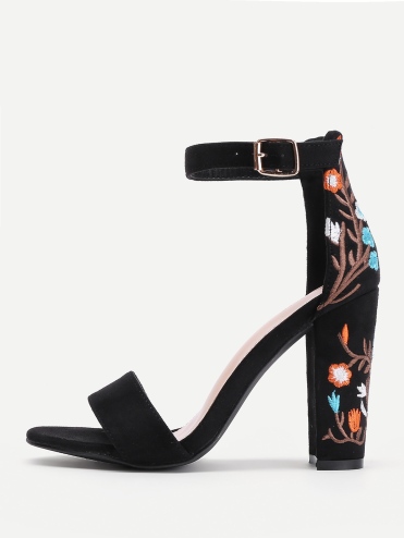 http://fr.shein.com/Embroidery-Detail-Two-Part-Block-Heeled-Sandals-p-368521-cat-1750.html